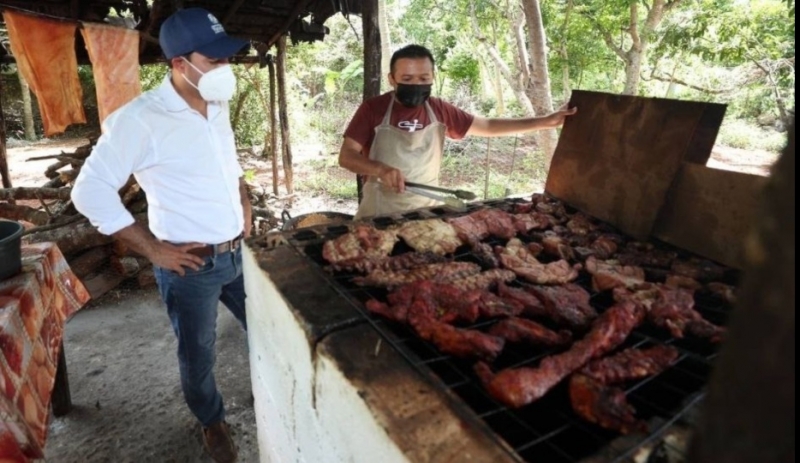 Gobernador Vila apoya a emprendedores de Temozón