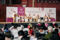 Celebra D&iacute;az Mena identidad Maya