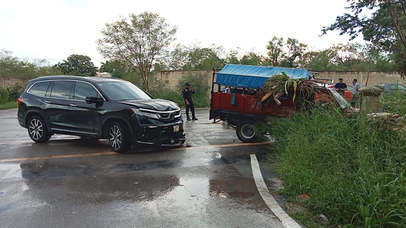Se pasa un alto y choca en San Antonio Cucul
