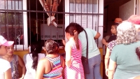Retraso en instalaci&oacute;n de casillas causa enojo en Celest&uacute;n