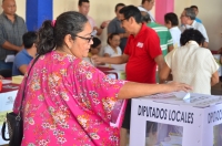 Elecci&oacute;n pri&iacute;sta con "terrible" desorganizaci&oacute;n, acusa senador