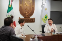 Díaz Mena se reúne con integrantes de la Canainca