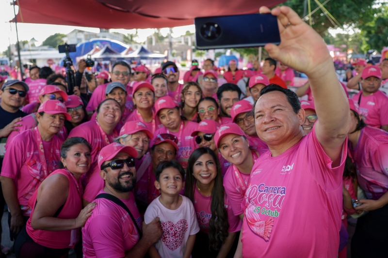 Realizan mastografias y Papanicolaou al término de Carrera Rosa