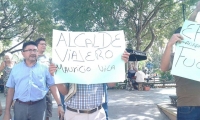Protestan contra Vila &ldquo;el alcalde viajero&rdquo;