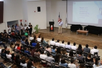 Paz impulsar&aacute; becas para los j&oacute;venes desde el Senado