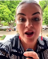 Cecilia Patr&oacute;n miente, no es profesionista