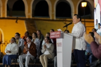D&iacute;az Mena rinde cuentas en Izamal