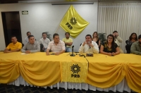 Tribus perredistas exigen la cabeza de su l&iacute;der estatal