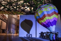 Globos de papel colorear&aacute;n el cielo de Tahmek
