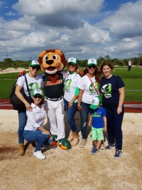 Leones siembra &aacute;rboles en Academia Ba&rsquo;axal