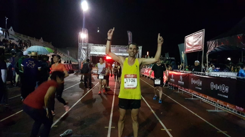 Charles William Brenneman gana el medio maratón del Rock and Roll