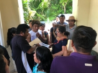 Habitantes de Celest&uacute;n protestan en la delegaci&oacute;n de Conanp