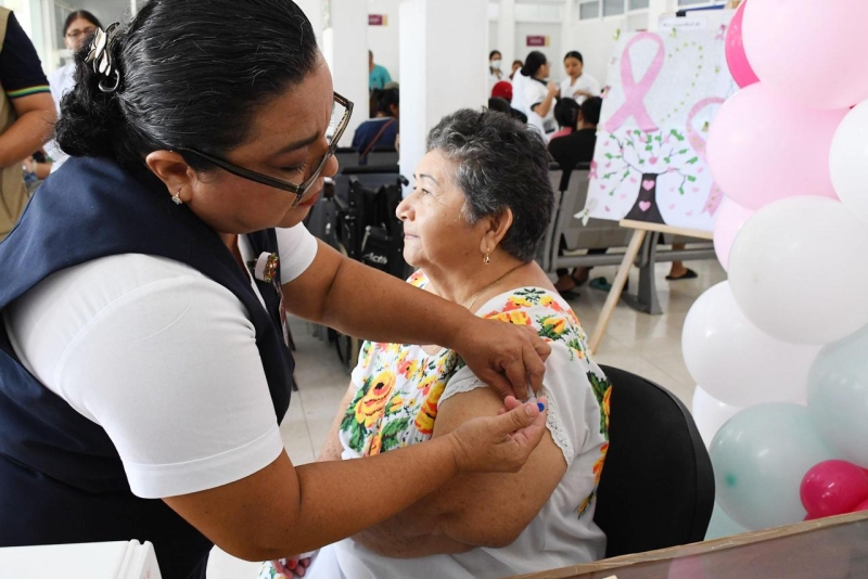 Inicia campaña de vacunación contra influenza, Covid y neumococo