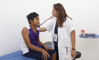 Garantizan servicios médicos, de vigilancia y emergencias