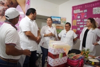 Diputada Lila Fr&iacute;as recorre centros de salud