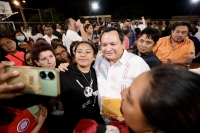 Escucha "Huacho" a vecinos del Sur de M&eacute;rida
