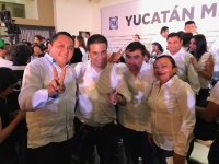 Presidente nacional del PAN toma protesta a V&iacute;ctor Marav&eacute;