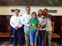 Alcalde propone a Cabildo premiar a ni&ntilde;a genio de Molas