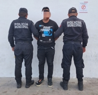 Detiene a sujeto por da&ntilde;ar veh&iacute;culo