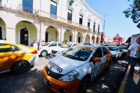 Competir contra Uber es como jugar contra el Bar&ccedil;a: taxistas