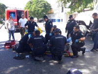 Veh&iacute;culo oficial atropella a estudiante en la Itz&aacute;es