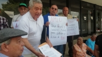 Derechohabientes de Pemex exigen mejores servicios m&eacute;dicos
