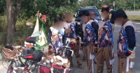 Elementos de SSP abanderan a antorchistas en carretera