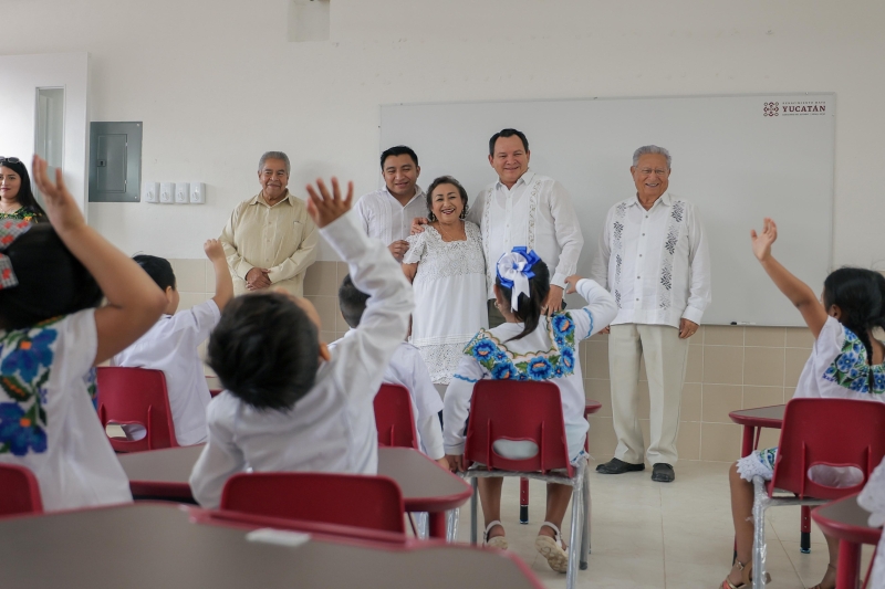 Entrega Huacho salón didáctico en preescolar de Tinum