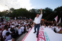 Cierra campa&ntilde;a Sahu&iacute; ante miles de personas