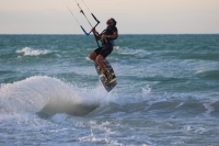 Re&uacute;ne El Cuyo a surfistas de varias partes del mundo
