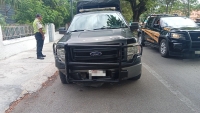 Policía de la SSP colisiona a adulto mayor