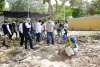 Alcalde pone en marcha rehabilitaci&oacute;n del parque de Dzoyaxch&eacute;
