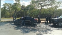 Aseguran r&eacute;plica de arma en avenida Internacional de M&eacute;rida