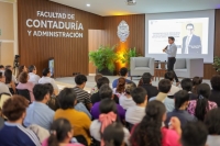 Inspiran a j&oacute;venes yucatecos a buscar oportunidades en otros pa&iacute;ses