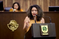 Destaca Larissa Acosta labor de Ifigenia Mart&iacute;nez