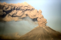 Continuar&aacute; Popocat&eacute;petl con actividad intensa-moderada