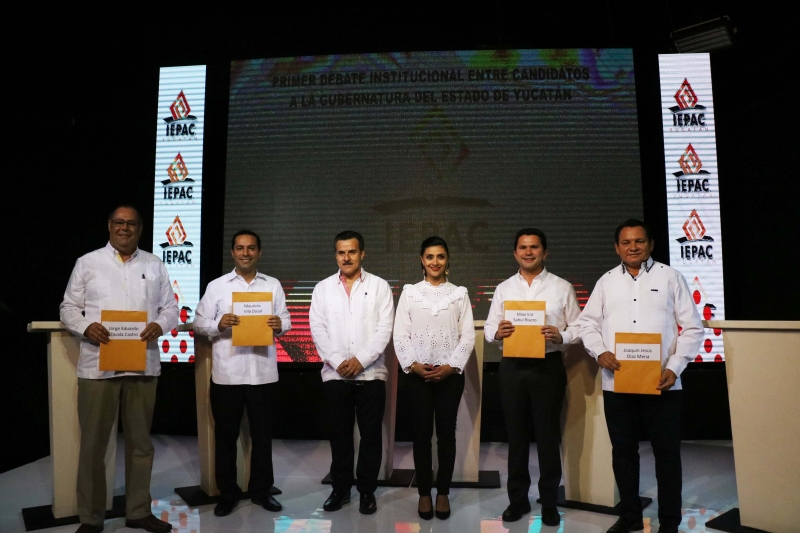 Ganan ataques a propuestas en primer debate