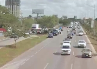Conductor de camioneta choca a patrulla de SSP en Perif&eacute;rico