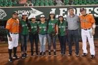 Reconocen a la Selecci&oacute;n Femenil de B&eacute;isbol