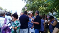 Pensionados y jubilados de Pemex exigen servicio m&eacute;dico