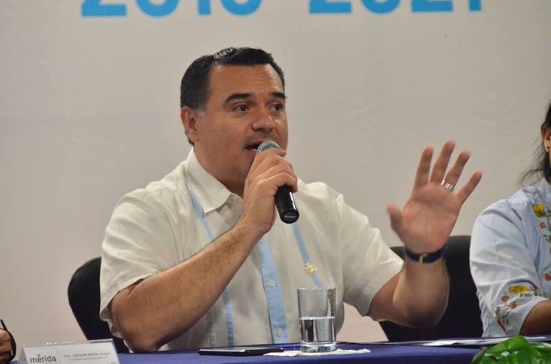 Transporte, deuda pendiente con meridanos: Renán