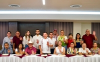 Candidatos a diputados ganadores de la 4T se re&uacute;nen con "Huacho"