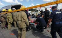 Aparatoso accidente deja al menos 12 heridos en la M&eacute;rida-Canc&uacute;n
