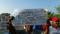 Ejidatarios bloquean acceso a Roble Agr&iacute;cola