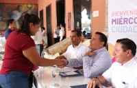 Mantiene Ren&aacute;n acercamiento con meridanos