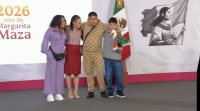 El pato Merlín va a la mañanera