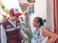 Rommel refrenda su compromiso con comisarías meridanas