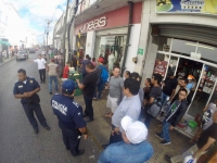 Retiran puestos ambulantes en el Centro Hist&oacute;rico