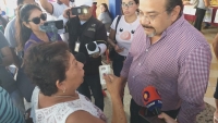 Pri&iacute;stas salen a votar... pero no est&aacute;n en la lista