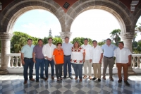 Ren&aacute;n Barrera se re&uacute;ne con alcaldes de zona conurbada con M&eacute;rida